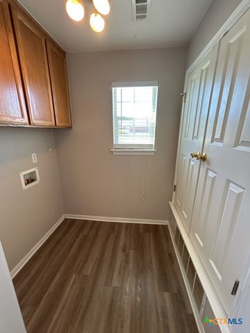 202 W Truman Avenue, Copperas Cove, TX 76522