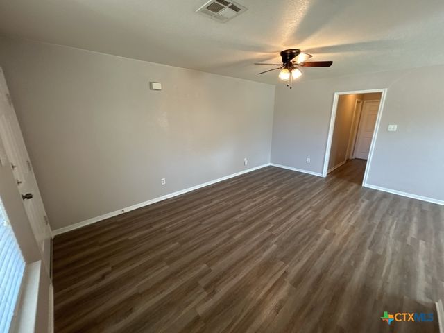 202 W Truman Avenue, Copperas Cove, TX 76522