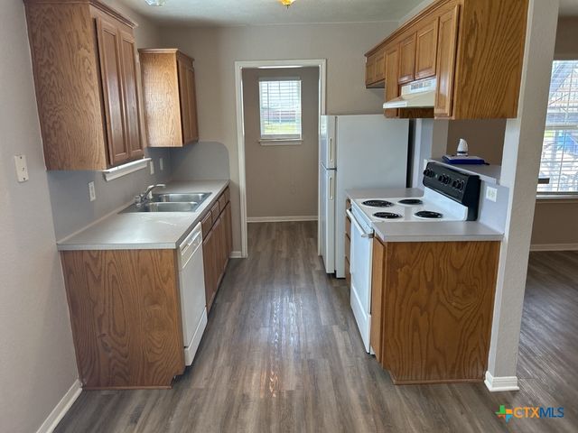 202 W Truman Avenue, Copperas Cove, TX 76522