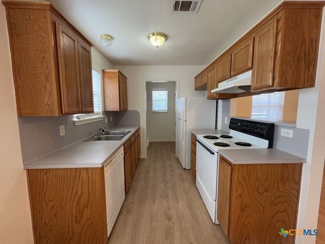 202 W Truman Avenue, Copperas Cove, TX 76522