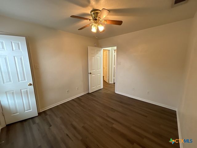 202 W Truman Avenue, Copperas Cove, TX 76522