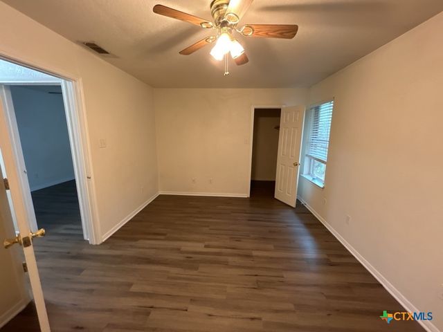 202 W Truman Avenue, Copperas Cove, TX 76522