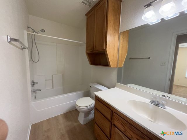 202 W Truman Avenue, Copperas Cove, TX 76522
