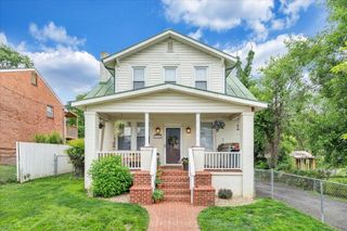 2304 Larchwood ST, Roanoke, VA 24012