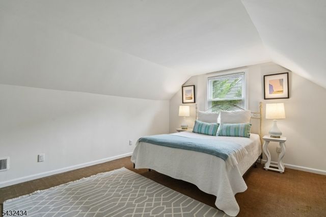 26 Rutgers Pl, Bloomfield Twp., NJ 07003