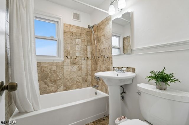 26 Rutgers Pl, Bloomfield Twp., NJ 07003