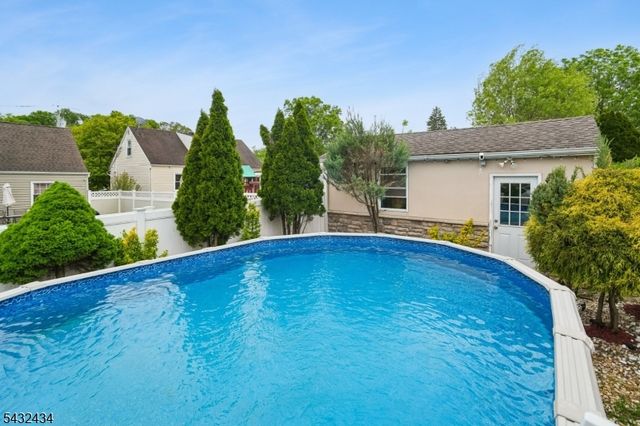 26 Rutgers Pl, Bloomfield Twp., NJ 07003
