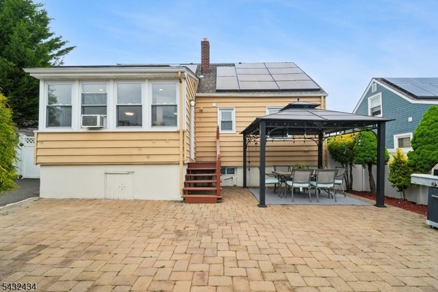 26 Rutgers Pl, Bloomfield Twp., NJ 07003