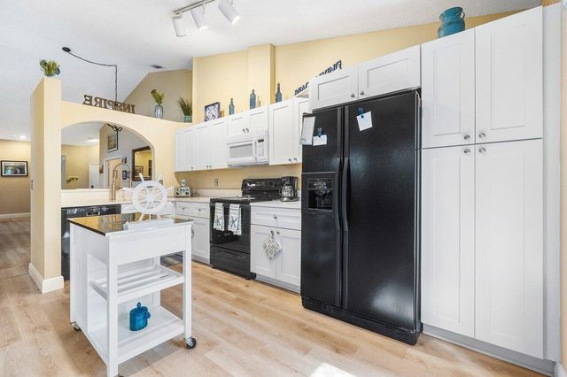 1804 Rosewood Way, Palm Beach Gardens, FL 33418