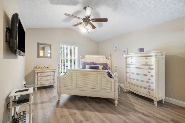 1804 Rosewood Way, Palm Beach Gardens, FL 33418