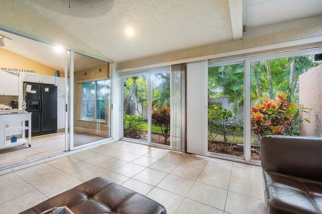 1804 Rosewood Way, Palm Beach Gardens, FL 33418
