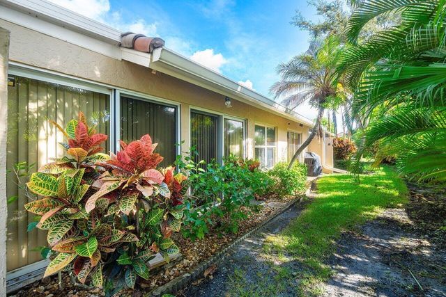 1804 Rosewood Way, Palm Beach Gardens, FL 33418