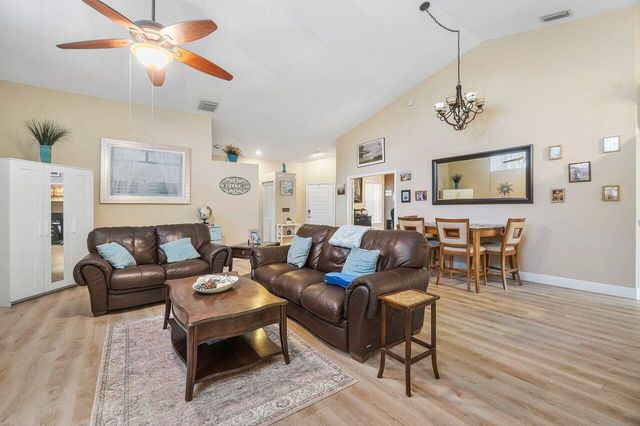 1804 Rosewood Way, Palm Beach Gardens, FL 33418