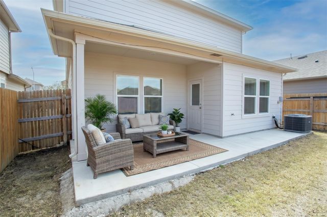 144 Harvest Creek DR, Uhland, TX 78640