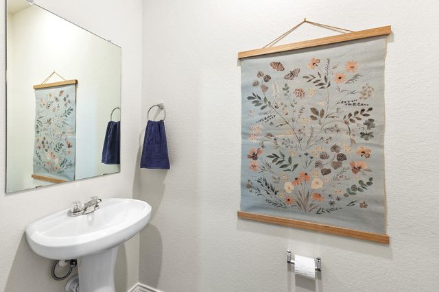 144 Harvest Creek DR, Uhland, TX 78640