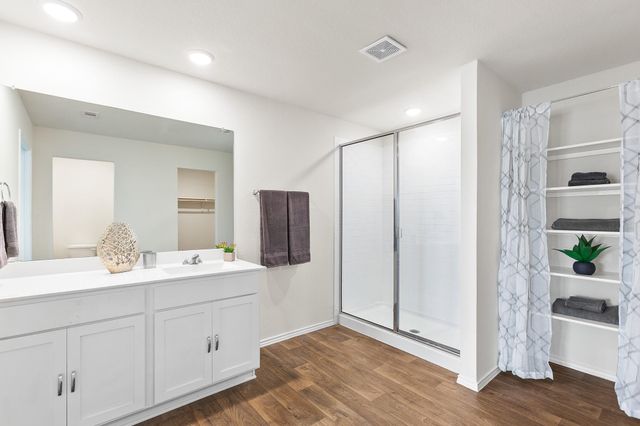 144 Harvest Creek DR, Uhland, TX 78640