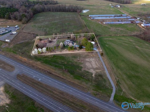 3592 Al Highway 35, Section, AL 35771