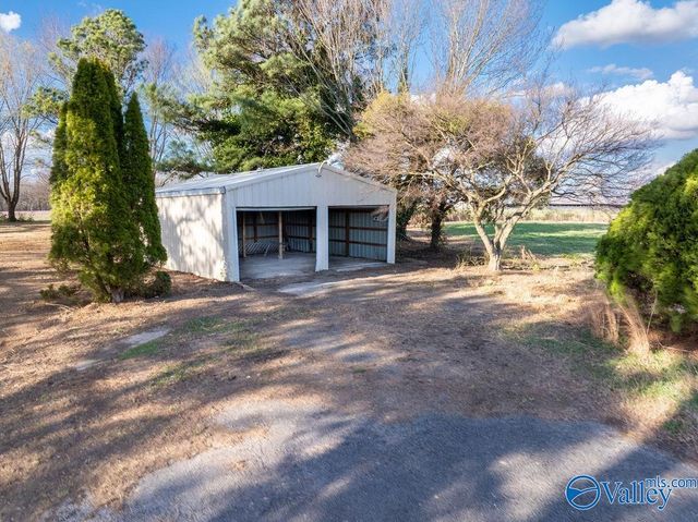 3592 Al Highway 35, Section, AL 35771