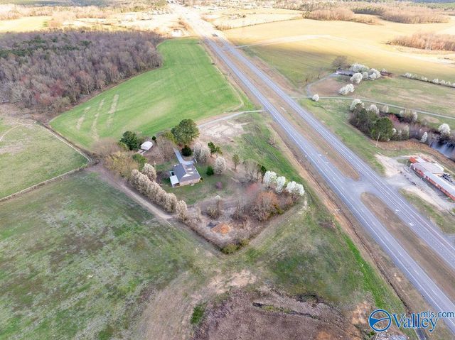 3592 Al Highway 35, Section, AL 35771