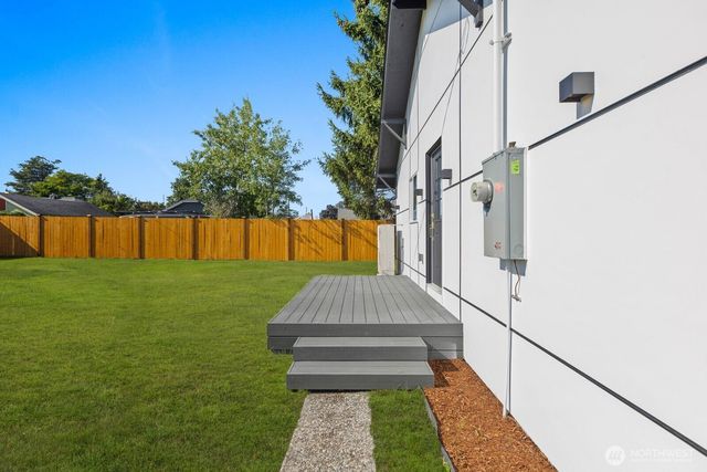 6648 S Lawrence Street, Tacoma, WA 98409