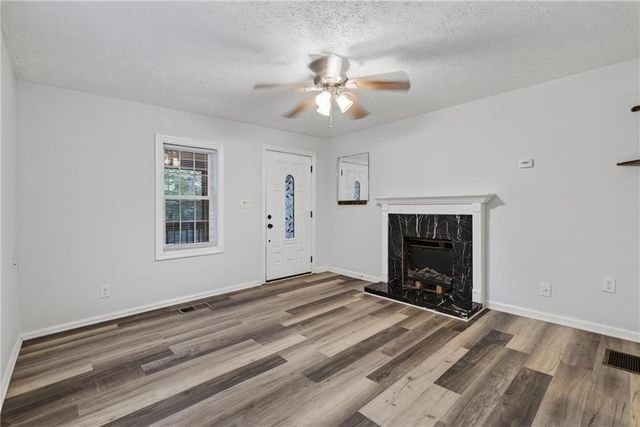 89 Silas King Street, Buford, GA 30518
