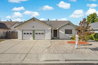 107 Inyo Ct, Vacaville, CA 95687