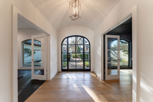 5702 Bent Trail, Dallas, TX 75248