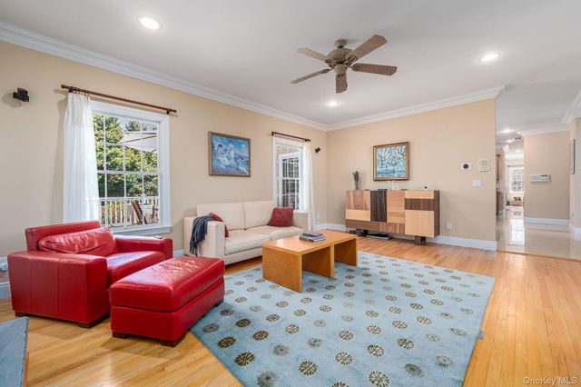 90 Caiola Court, Greenport, NY 11944