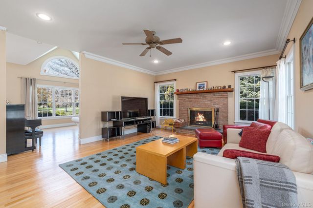 90 Caiola Court, Greenport, NY 11944