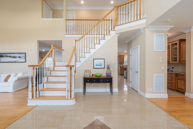 90 Caiola Court, Greenport, NY 11944
