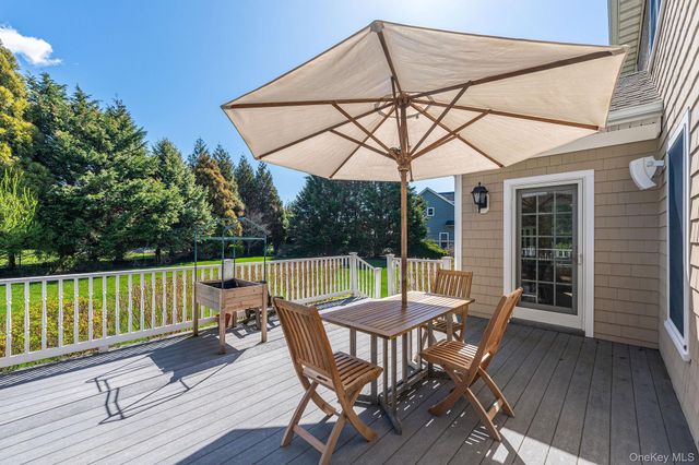 90 Caiola Court, Greenport, NY 11944