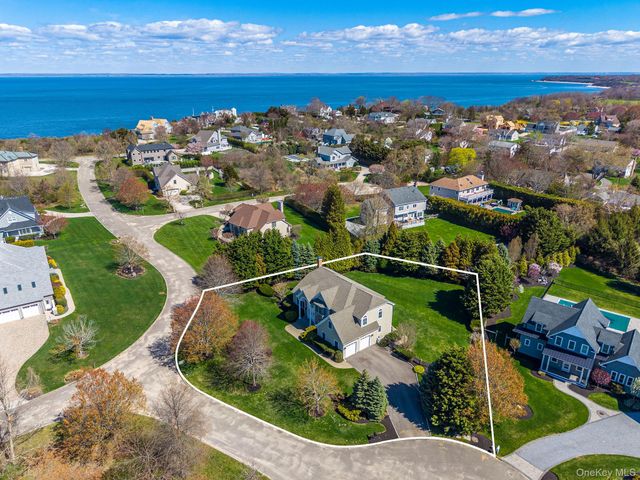 90 Caiola Court, Greenport, NY 11944