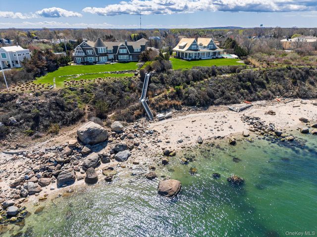 90 Caiola Court, Greenport, NY 11944