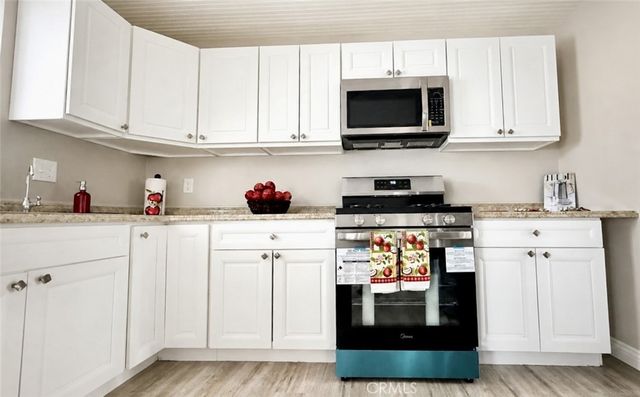 530 W Devonshire Avenue 19, Hemet, CA 92543