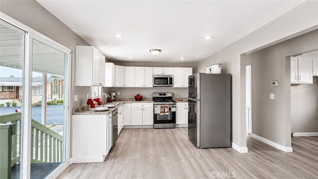 530 W Devonshire Avenue 19, Hemet, CA 92543