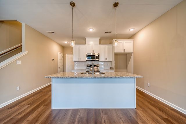 212 E WASHINGTON AVE, Covington, TN 38019