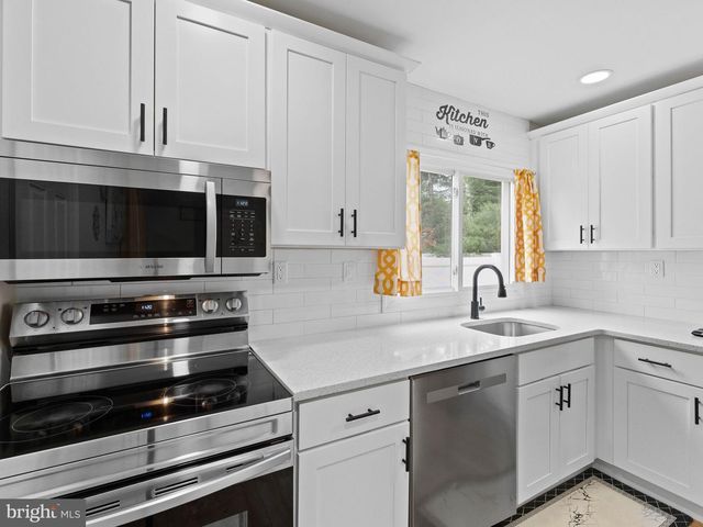 181 SOMERSET DR, Willingboro, NJ 08046