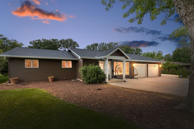 83 S Linden Drive, Plano, IL 60545