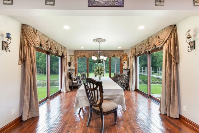 83 S Linden Drive, Plano, IL 60545
