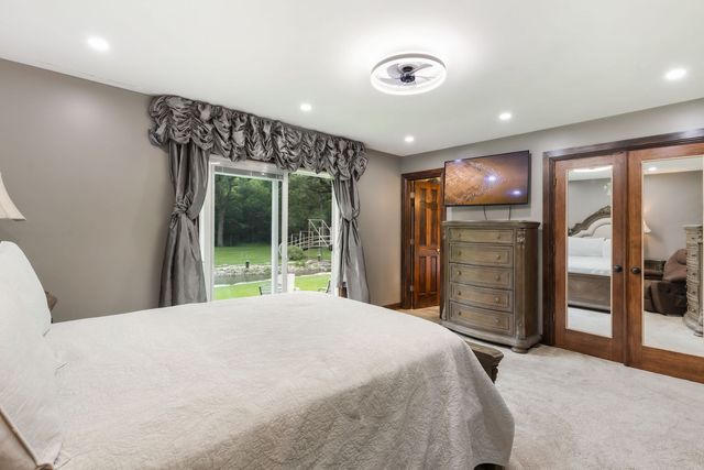 83 S Linden Drive, Plano, IL 60545