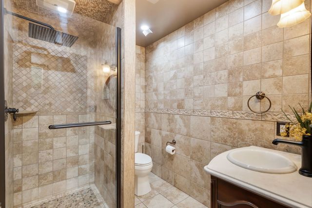 83 S Linden Drive, Plano, IL 60545