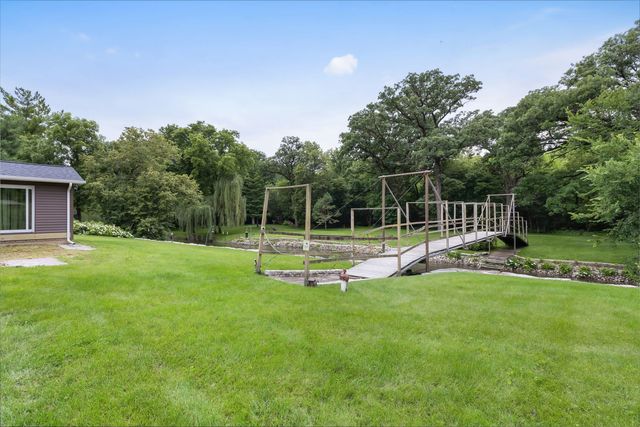 83 S Linden Drive, Plano, IL 60545