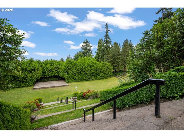 839 Sw GREEN Ave, Portland, OR 97205