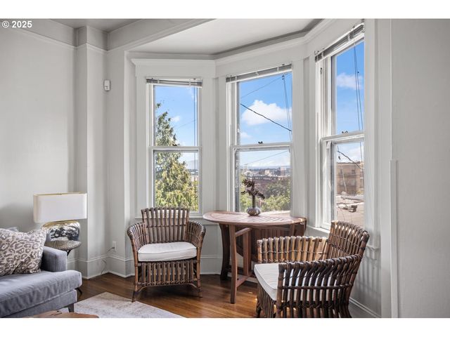 839 Sw GREEN Ave, Portland, OR 97205