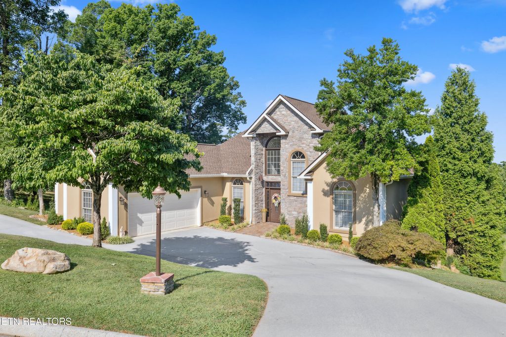 427 Harbor Town Drive, Maryville, TN 37801
