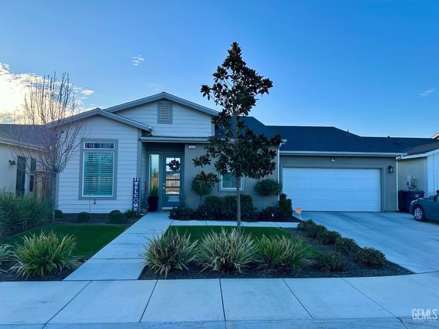 3109 Little Cedar Way, Shafter, CA 93263