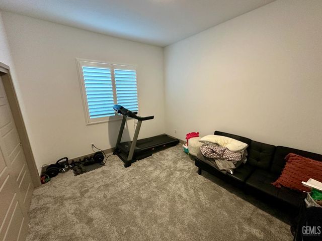 3109 Little Cedar Way, Shafter, CA 93263