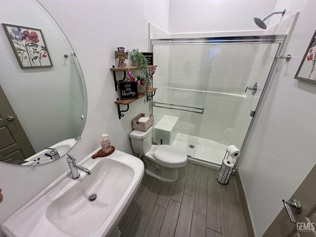 3109 Little Cedar Way, Shafter, CA 93263