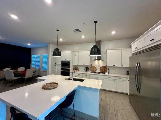 3109 Little Cedar Way, Shafter, CA 93263