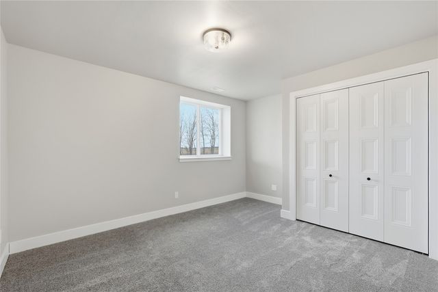 808 Crestview, Solon, IA 52333